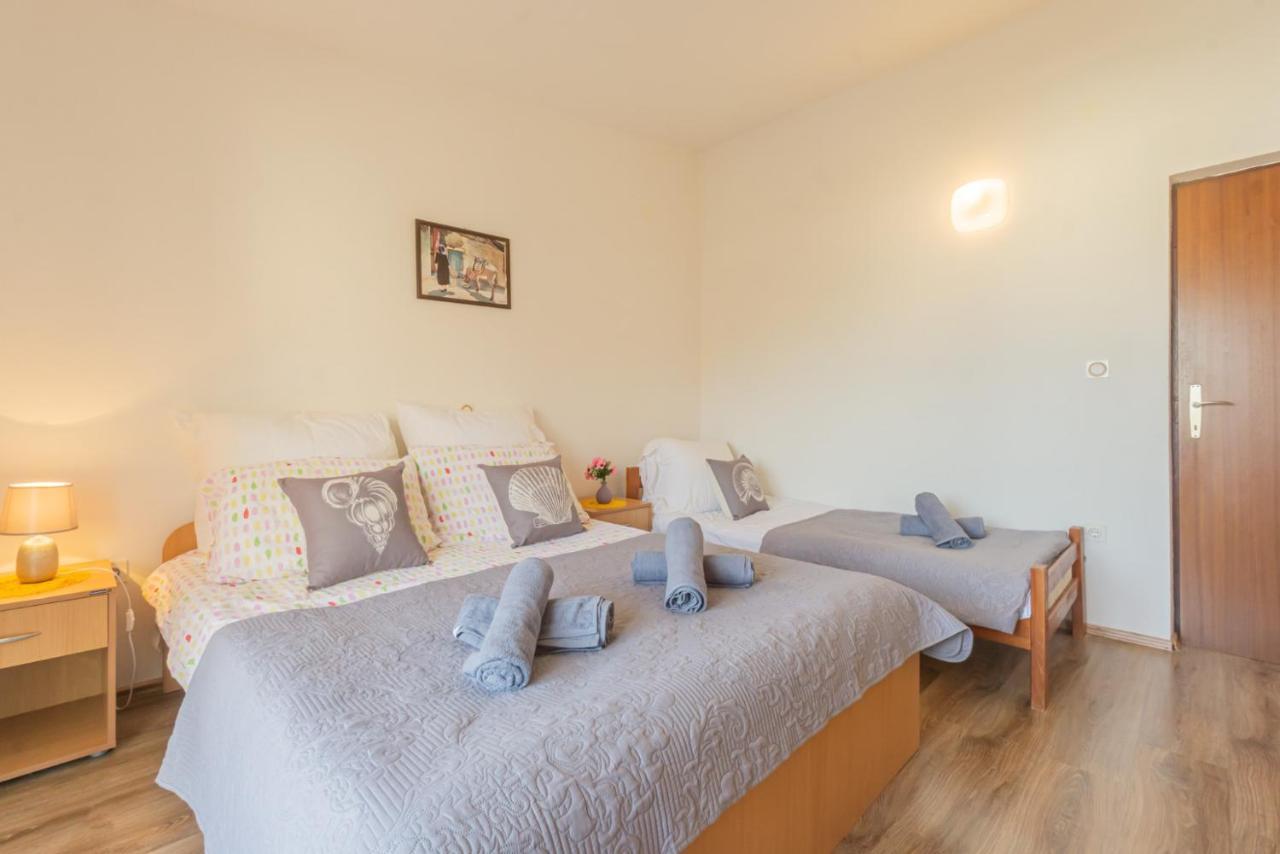 Ferienwohnung Jasko I Jelica Beautiful View Metajna Exterior foto