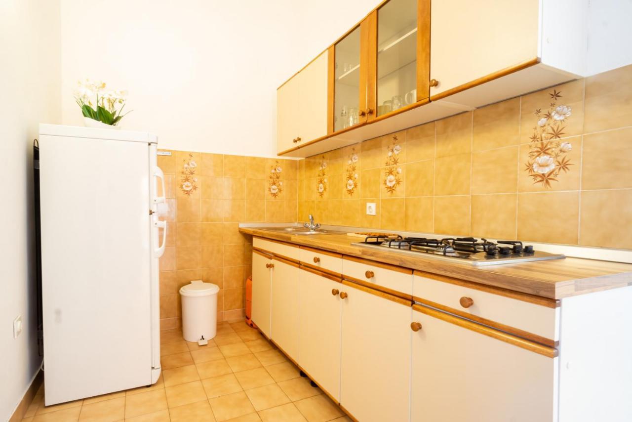 Ferienwohnung Jasko I Jelica Beautiful View Metajna Exterior foto