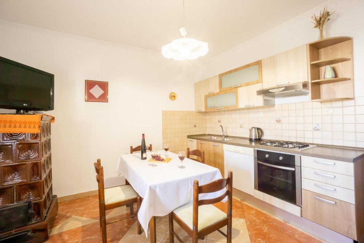 Ferienwohnung Jasko I Jelica Beautiful View Metajna Exterior foto